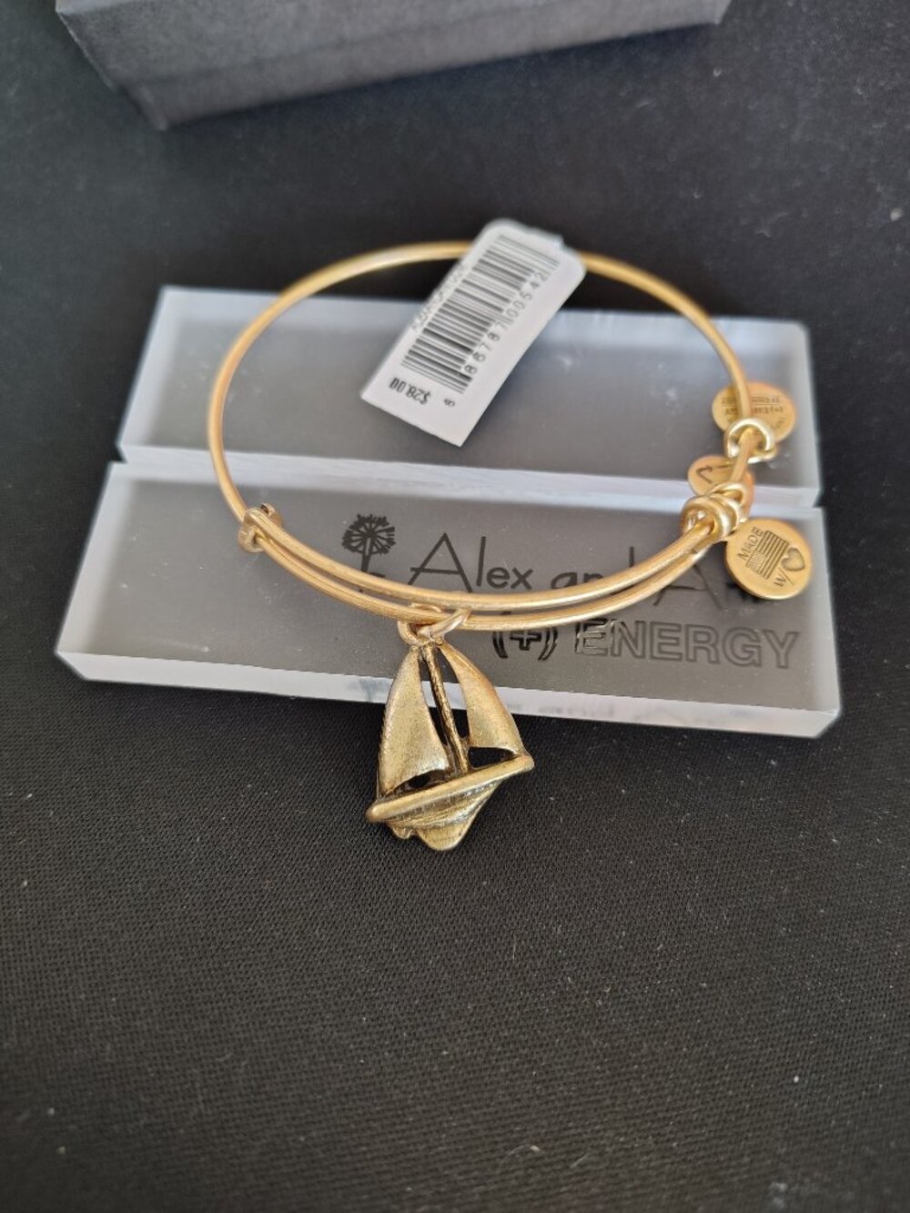Alex and Ani Sailboat bangle ⛵ #838